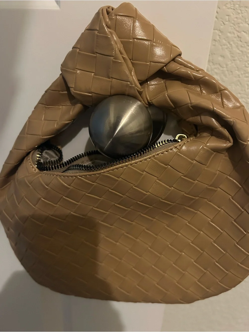 N/A sleek woven